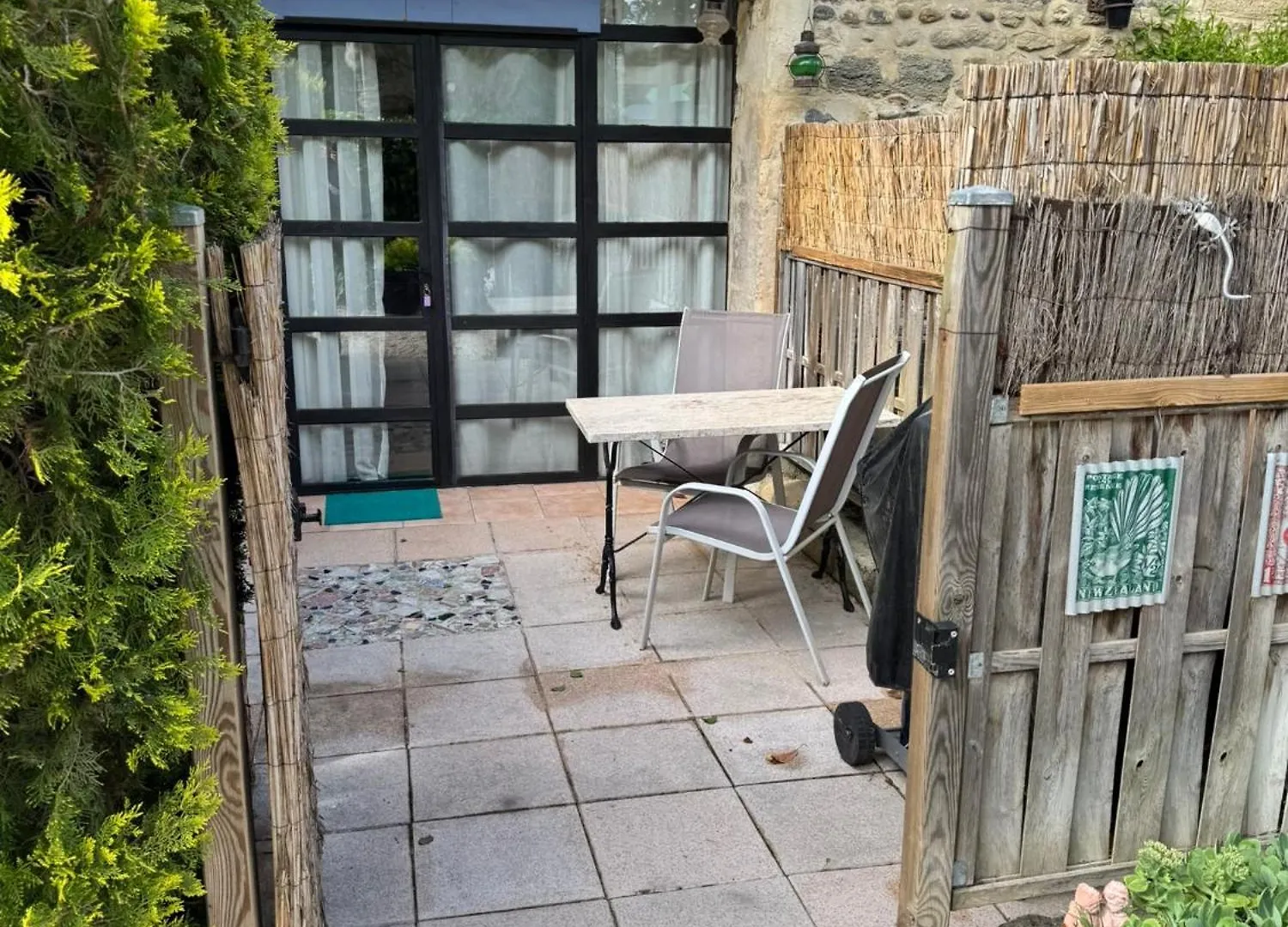 Ferienwohnung Mas Saint Antoine Rognonas Frankreich